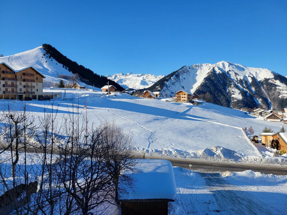Hotel La Rua Albiez Montrond Bagian luar foto